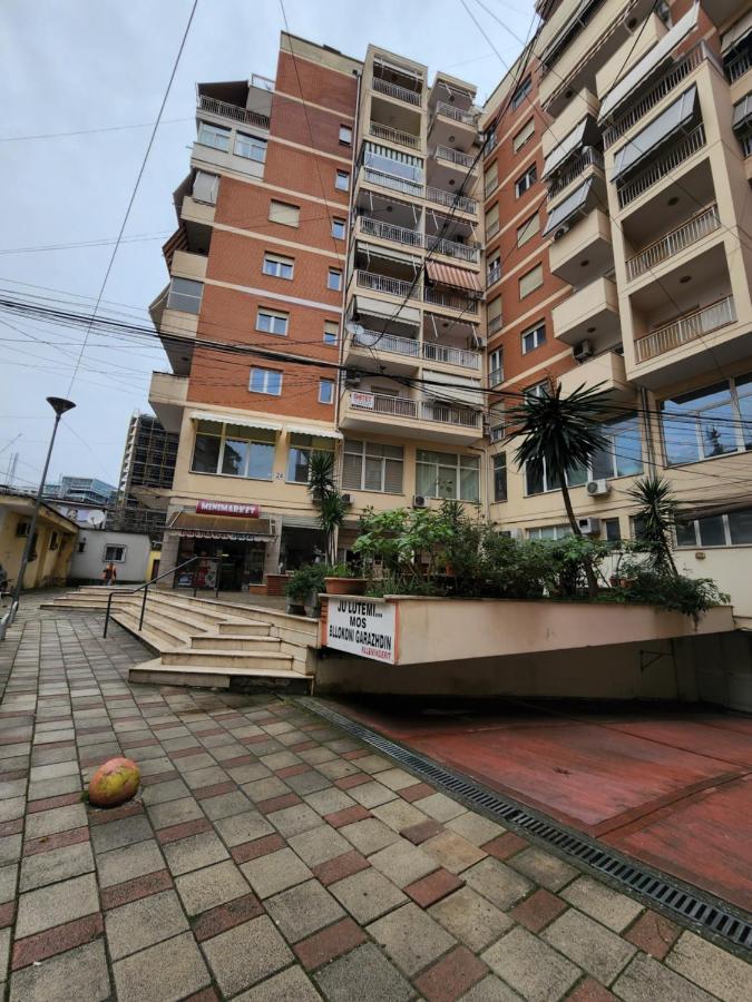 Kalpazo Home Skanderbeg Square تيرانا المظهر الخارجي الصورة