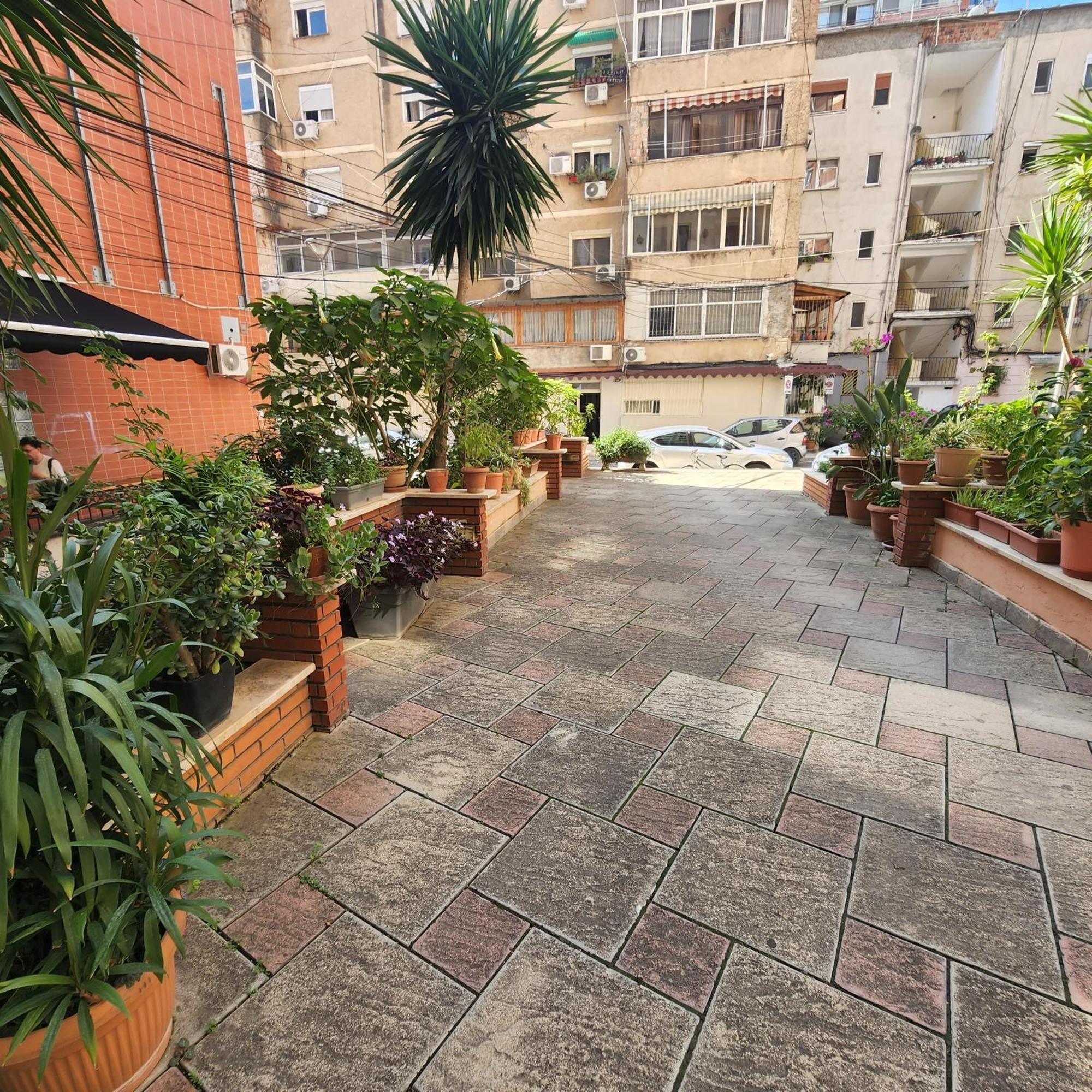 Kalpazo Home Skanderbeg Square تيرانا المظهر الخارجي الصورة